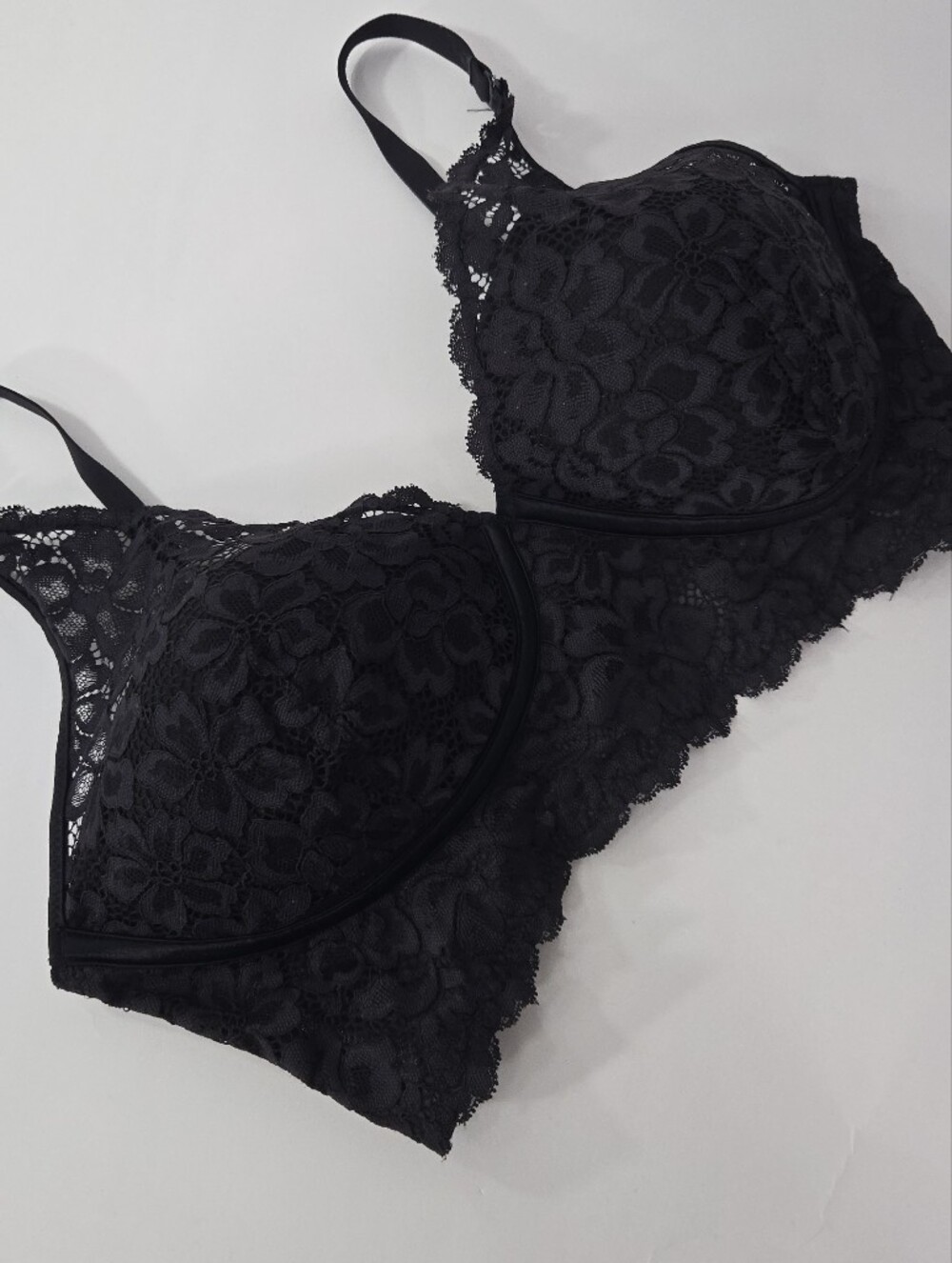 Maidenform black lace bra